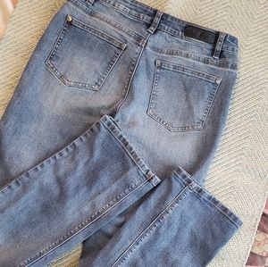 Buffalo Straight Leg Mid Rise Jeans